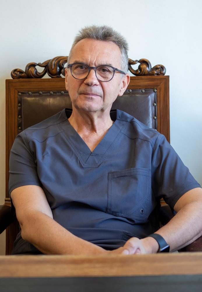 Przewodniczący Prof. dr hab. n. med. Artur Mamcarz
